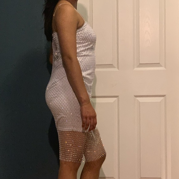 SPARKLY WHITE DRESS SIZE M - Picture 2 of 7
